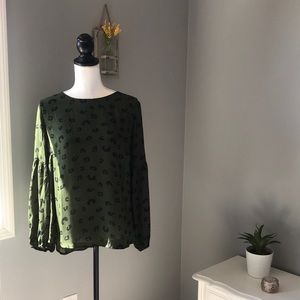 NWT 41 Hawthorne Annika Volume Sleeve Blouse, Sz M